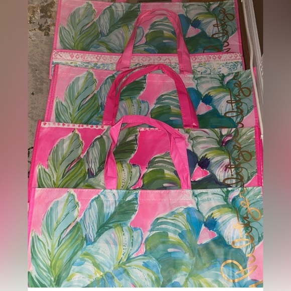 NEW Lilly Pulitzer 4 large reusable bags - Picture 1 of 6
